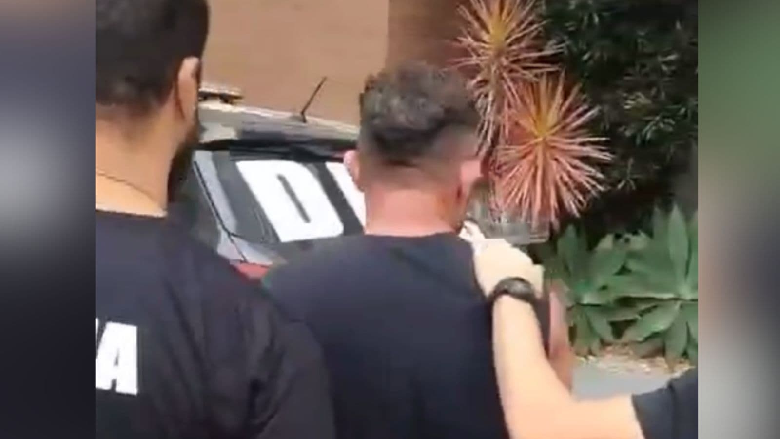 “A casa caiu”: Traficante bombado é preso saindo de academia em Itapema