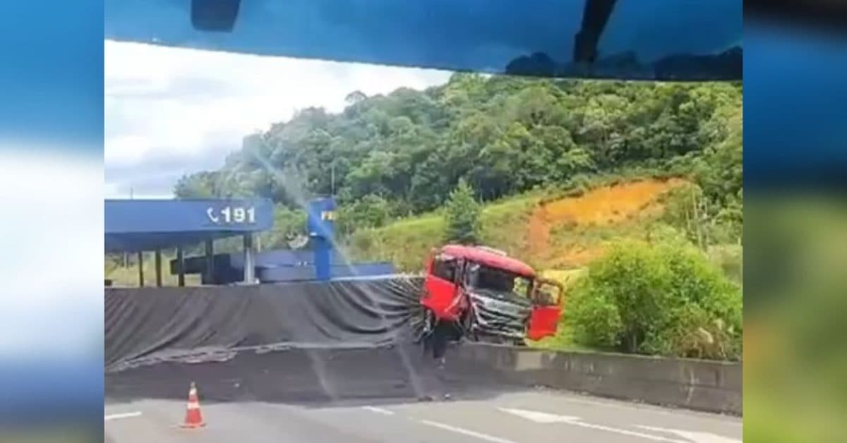 Caminhão tomba e interdita BR-376 entre Paraná e Santa Catarina