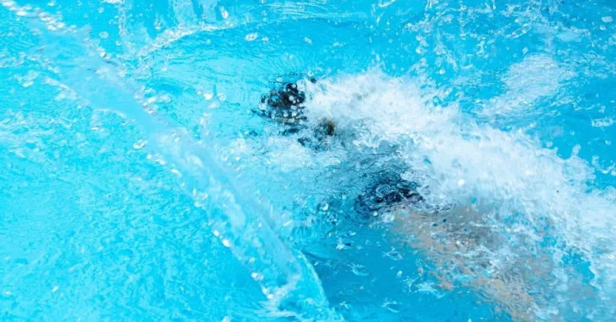 Gêmeos de 1 ano morrem afogados em piscina de residência