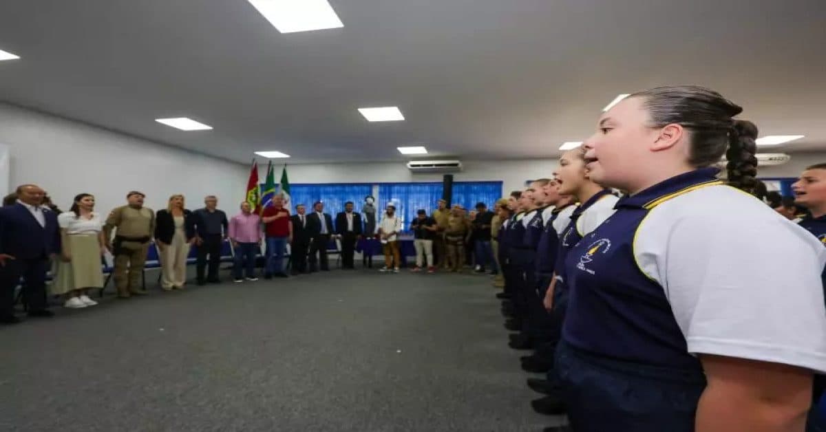 Novo Colégio Militar é inaugurado e amplia ensino diferenciado em SC