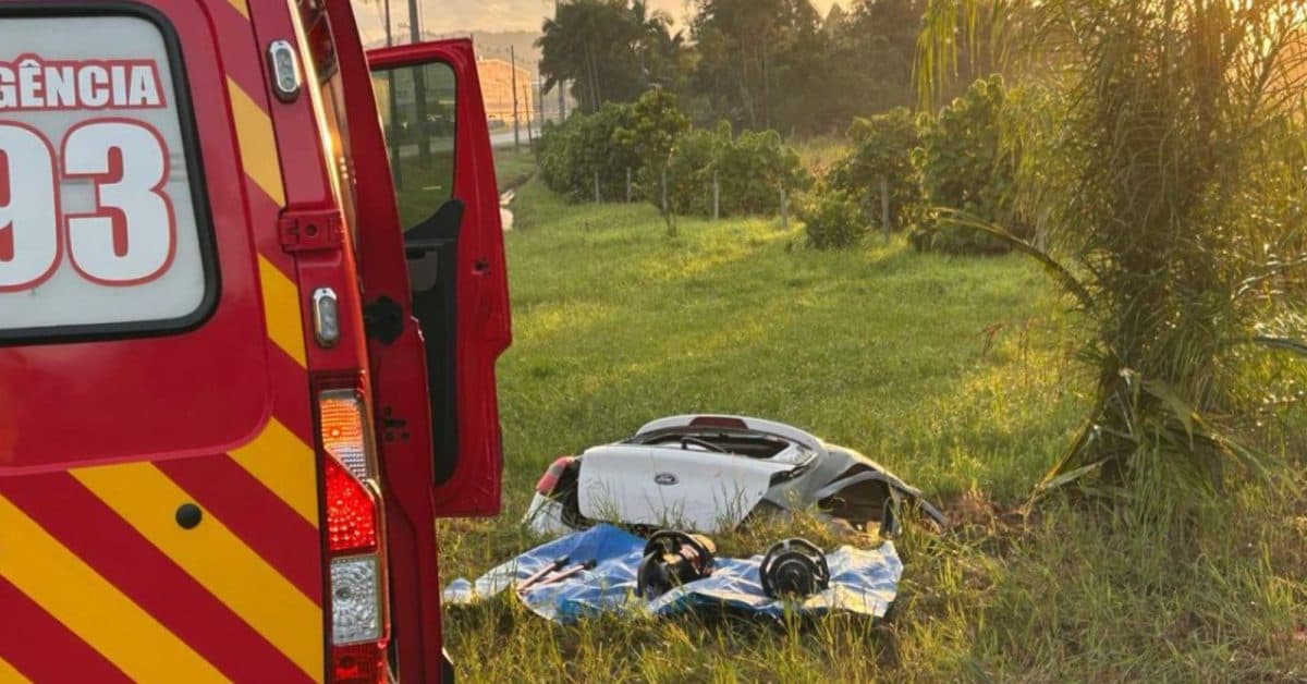 Homem é encontrado morto dentro de carro após acidente em Garuva