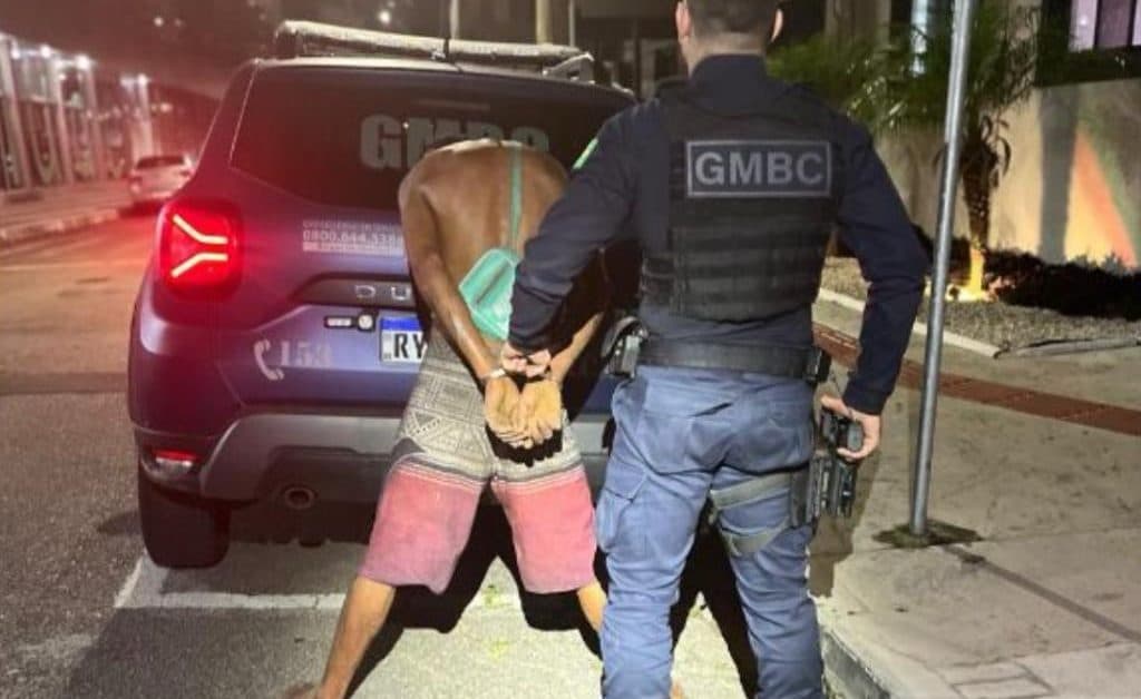 Homem é detido com 18,6 kg de fios de cobre furtados em Balneário Camboriú
