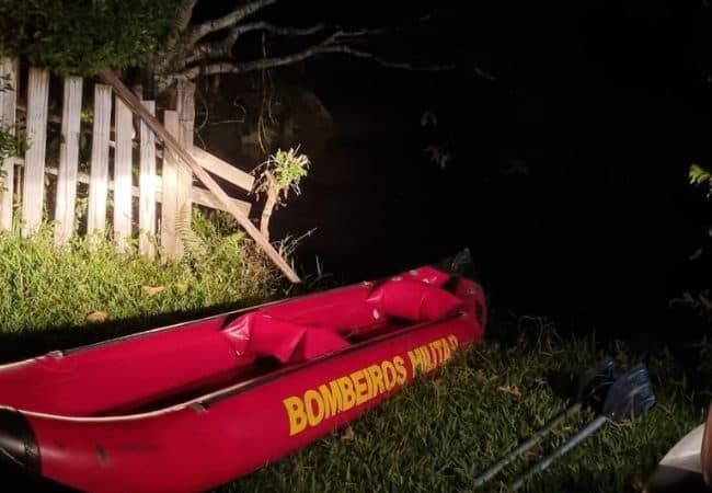 Família encontra corpo de idoso boiando em açude na própria residência