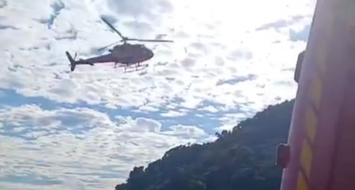 Árvore despenca sobre trabalhador e resgate mobiliza helicóptero Arcanjo