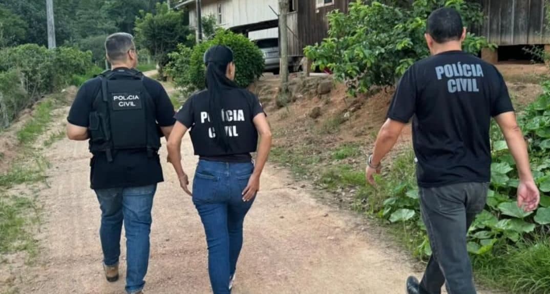 Itajaí e Itapema são alvos de operação contra crimes de abuso infantil na internet