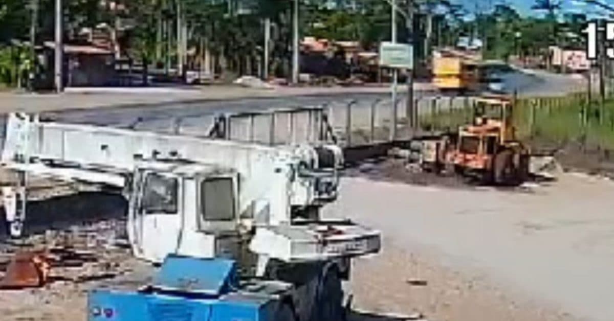 Vídeo mostra o momento exato de acidente entre ônibus e carro que matou motorista em Tijucas