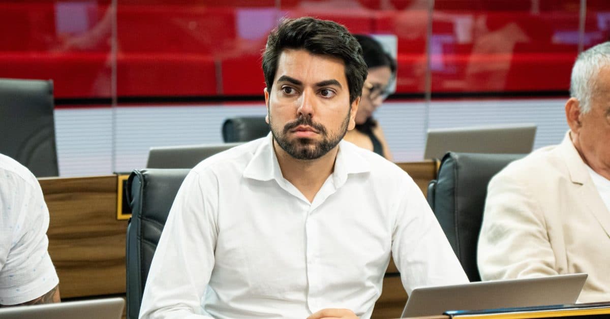 Projeto de vereador quer proibir atletas trans de competirem com mulheres em São José