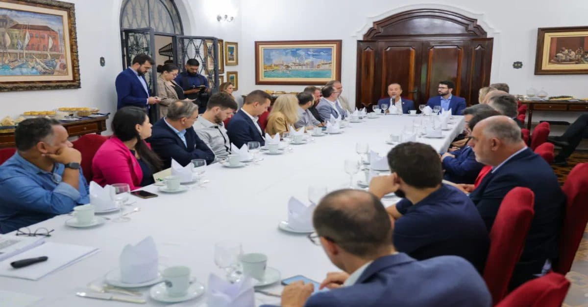 Governador confirma que vai mudar o comando do sistema prisional de SC