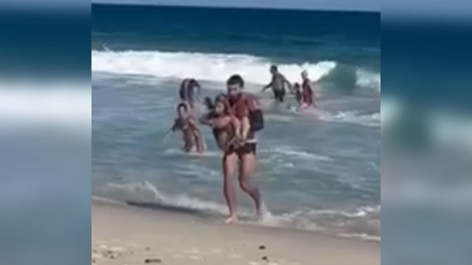 Policial catarinense salva crianças argentinas de afogamento no Rio de Janeiro