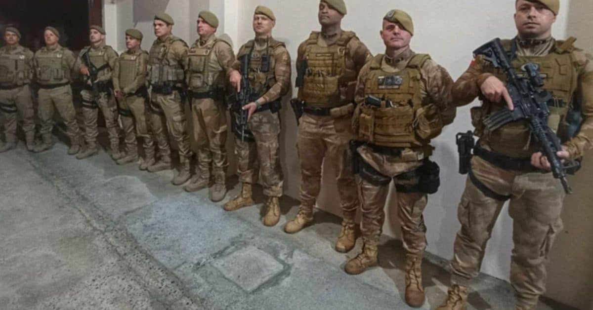 Cerco policial termina com criminosos presos e apreensão de armas e drogas em SC