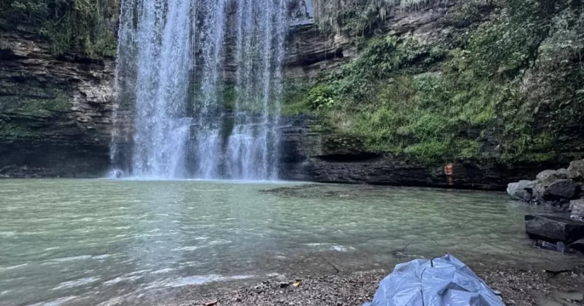 Adolescente de 15 anos morre afogada em cachoeira