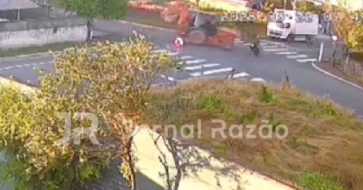 Motociclista tenta desviar de máquina e morre ao colidir com muro na cidade de Joinville