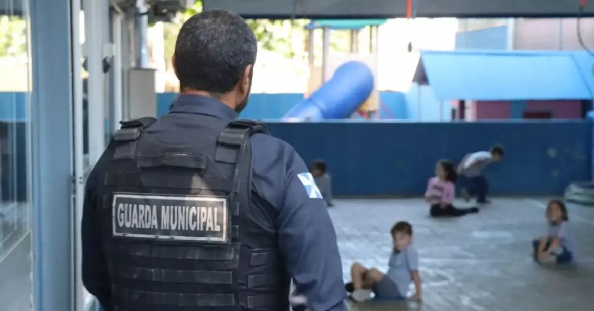 Escolas de BC reforçam segurança após um e-mail com ameaças de ataque