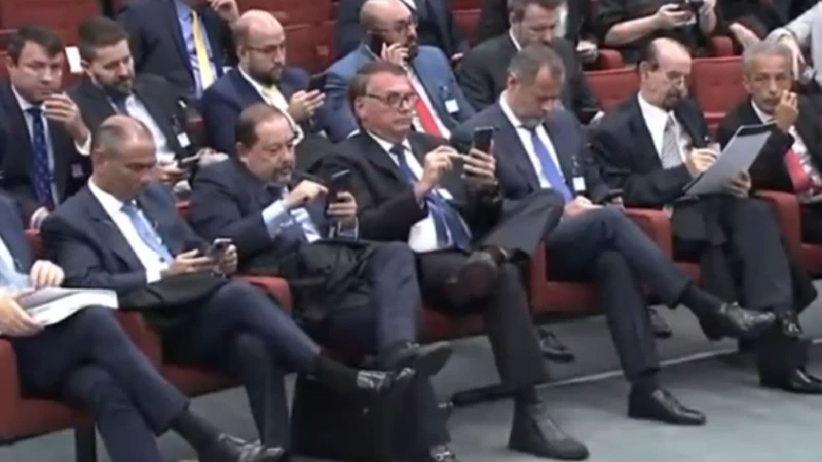 “Ficou de camarote”: Bolsonaro vai ao STF no dia do julgamento de denúncia