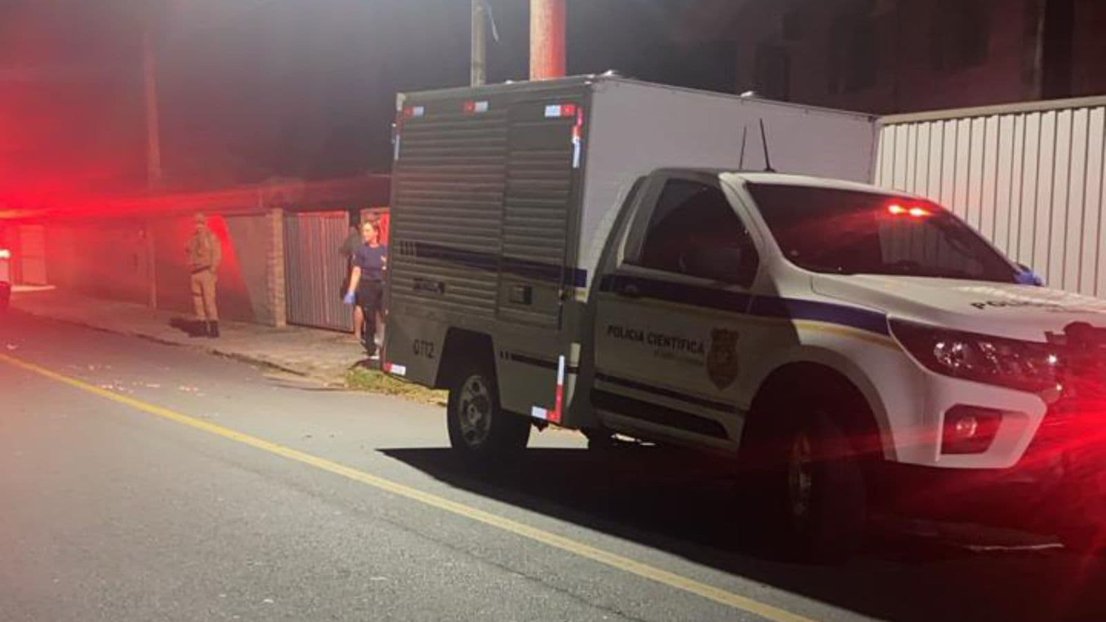 Homem é encontrado morto com perfuração no peito em Gaspar