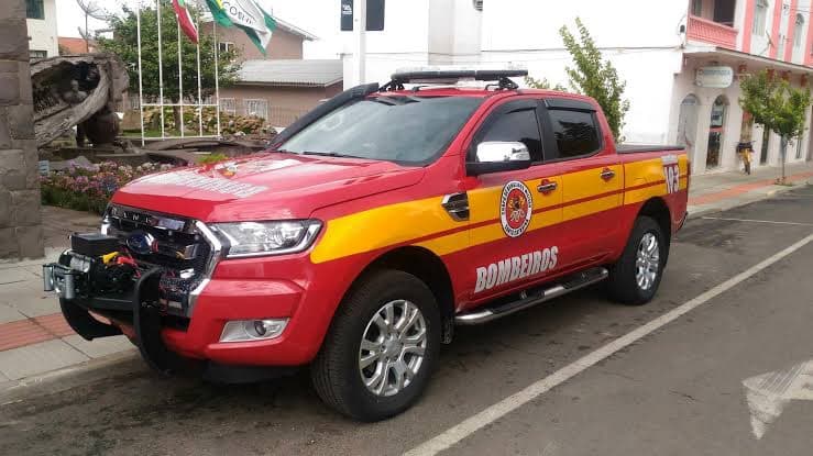 Menina de 7 anos é encontrada presa em lixeira de concreto em Tijucas
