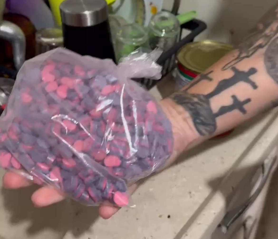 Traficante é pego com mais de 2 mil comprimidos de ecstasy em Balneário Camboriú