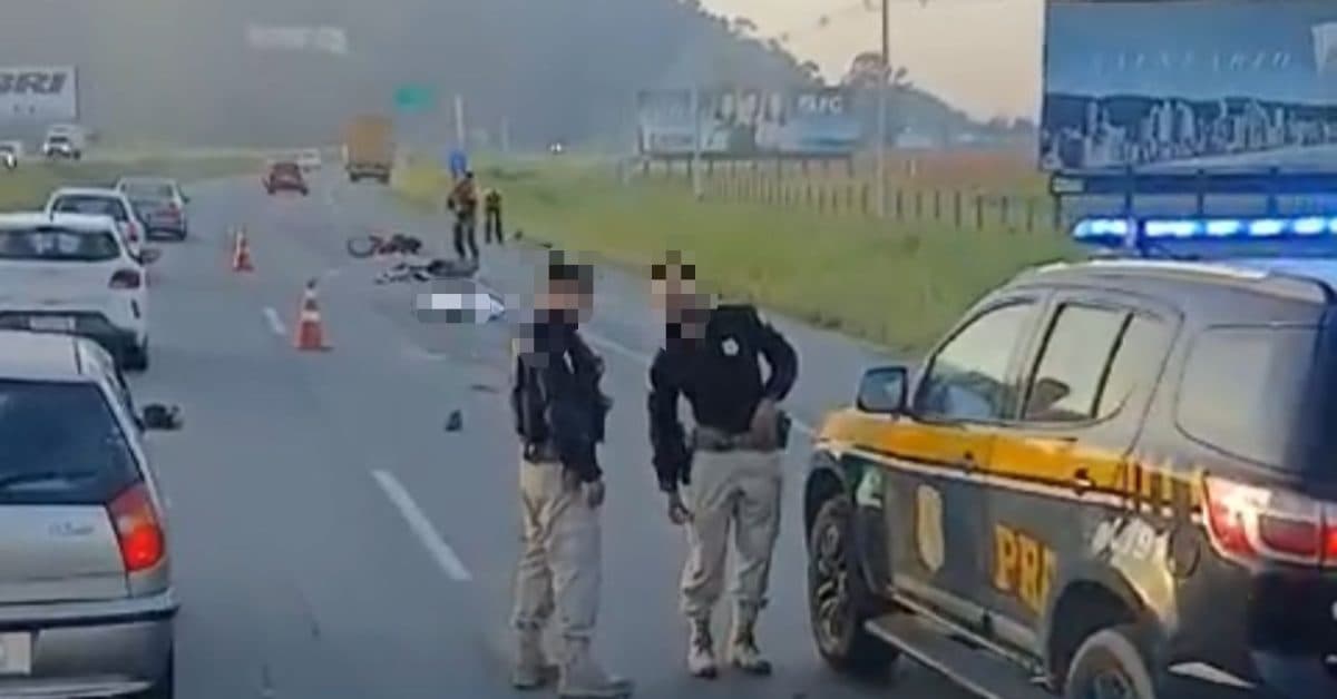 Motociclista perde a vida e passageiro fica em estado grave após colisão com caminhão na BR-470