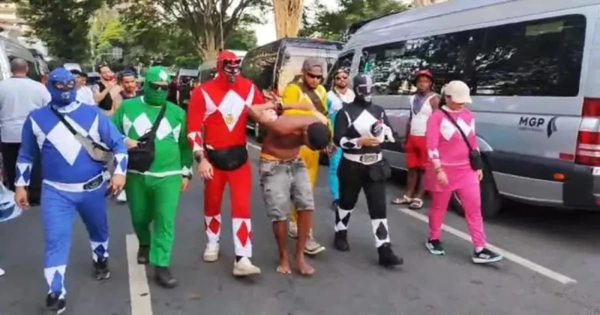 Policiais se fantasiam de Power Rangers e prendem ladrão de celulares em bloco de carnaval