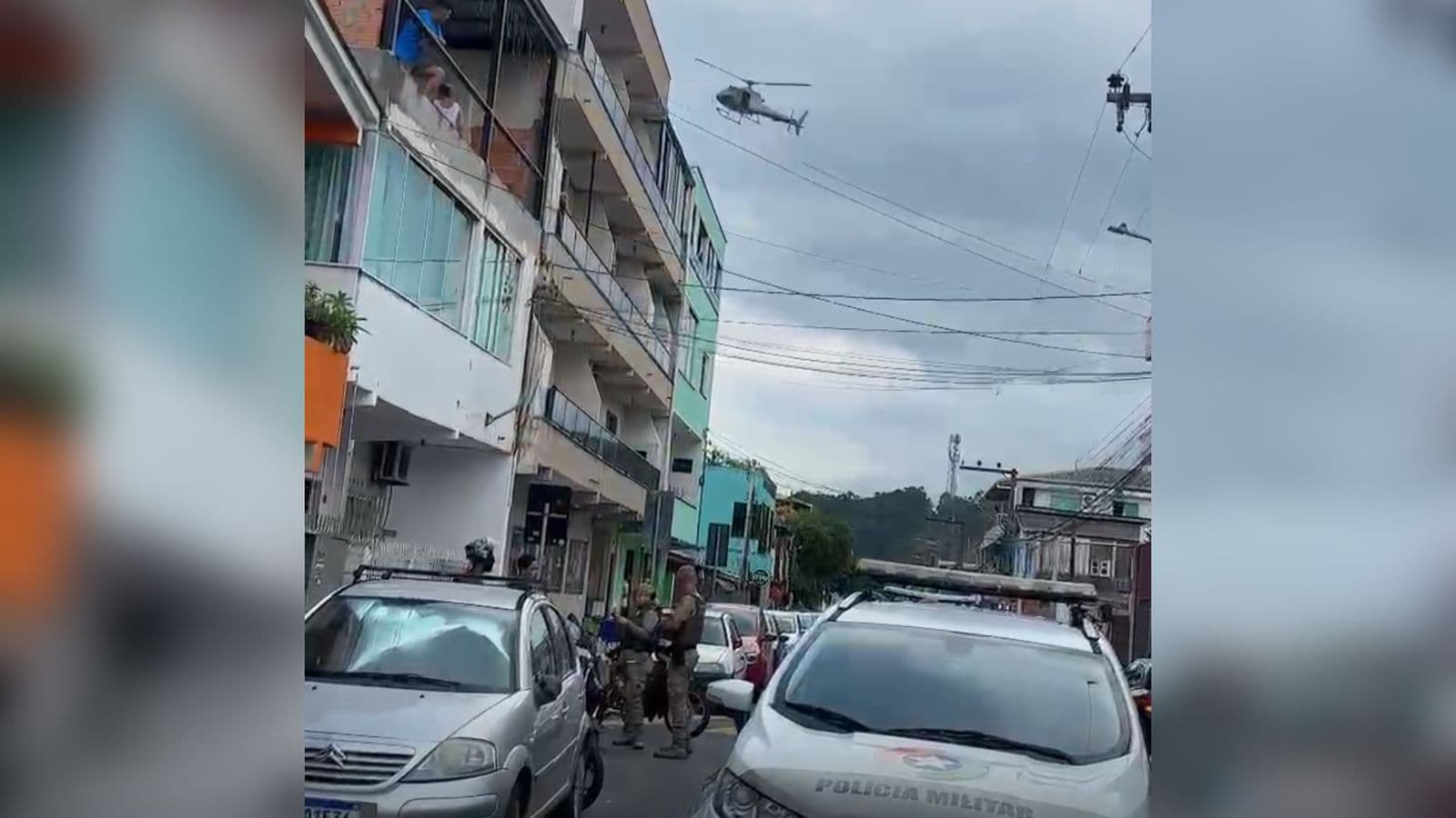“A casa caiu!”: PM invade bairros dominados pelo tráfico em BC e Camboriú