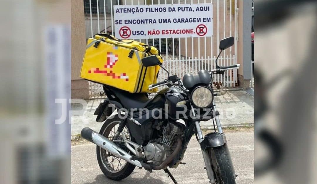 “Sem paciência”: Morador faz placa carinhosa para motoristas folgados em Tijucas