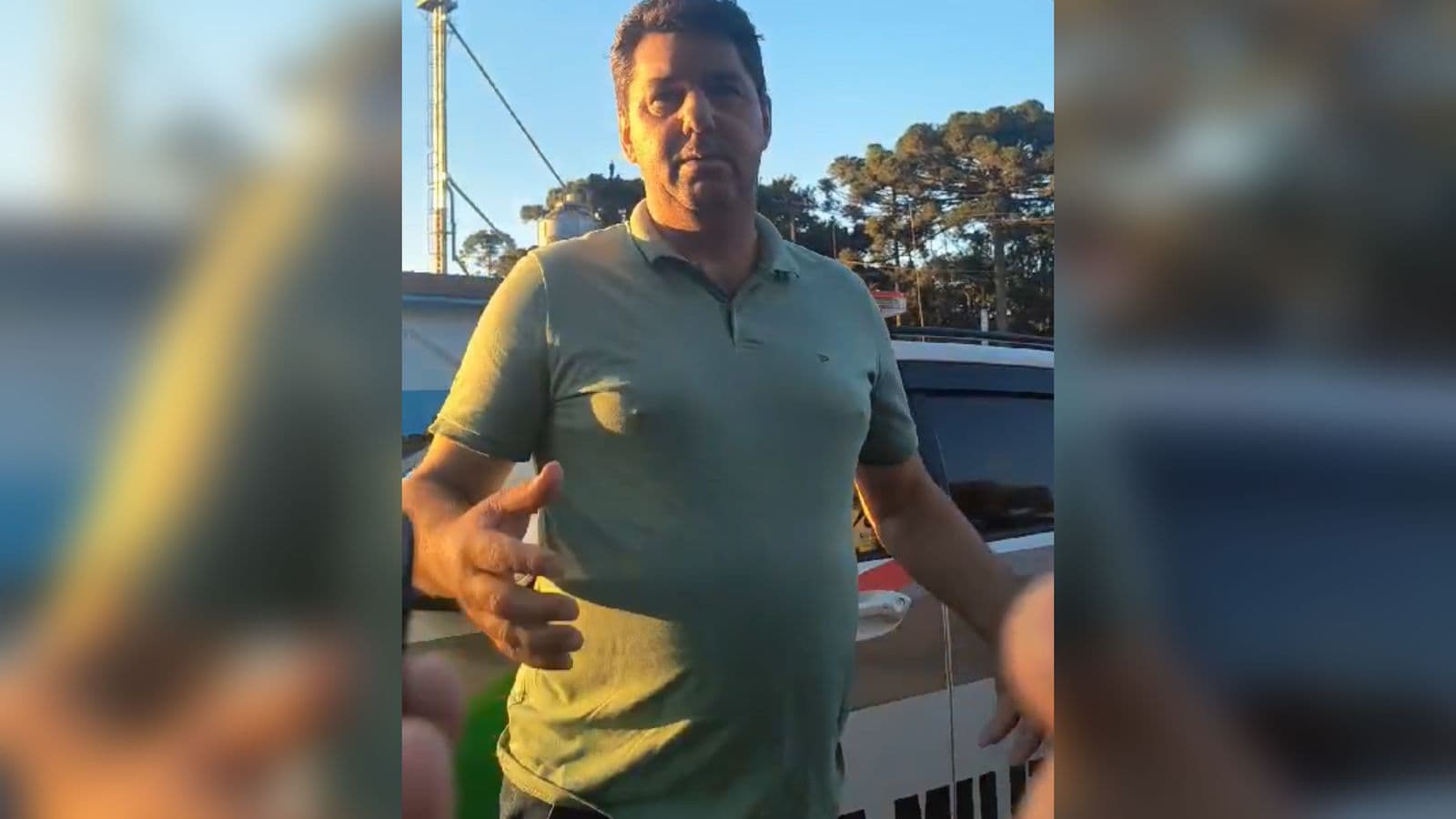 “Eu sou teu chefe”: Prefeito ameaça PM durante abordagem de veículo irregular em SC
