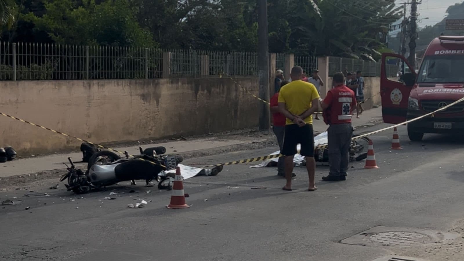 Ultrapassagem termina em grave acidente entre motos e deixa dois mortos em Penha
