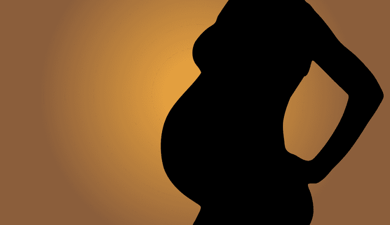 Grávida é flagrada escondendo droga na barriga e acaba presa com comparsas em SC