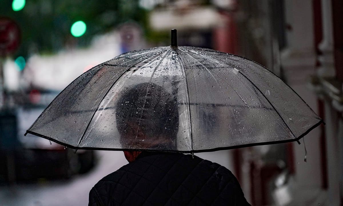 Chuva intensa coloca regiões litorâneas de Santa Catarina em alerta até o fim da semana