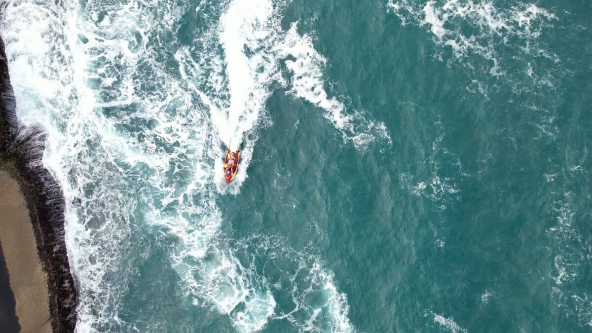 Corpo de jovem que sumiu no mar é encontrado boiando na Joaquina, em Florianópolis