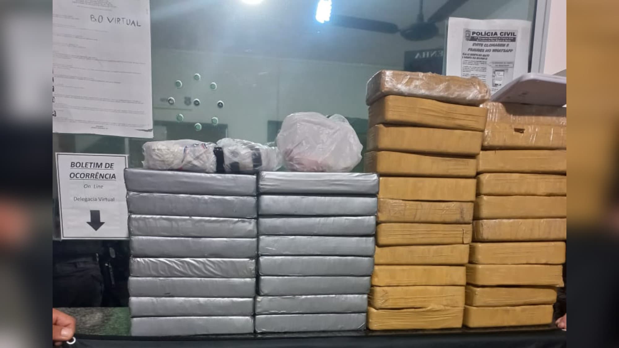 Polícia estoura depósito de drogas em São José e encontra mais de 40 kg de crack e cocaína