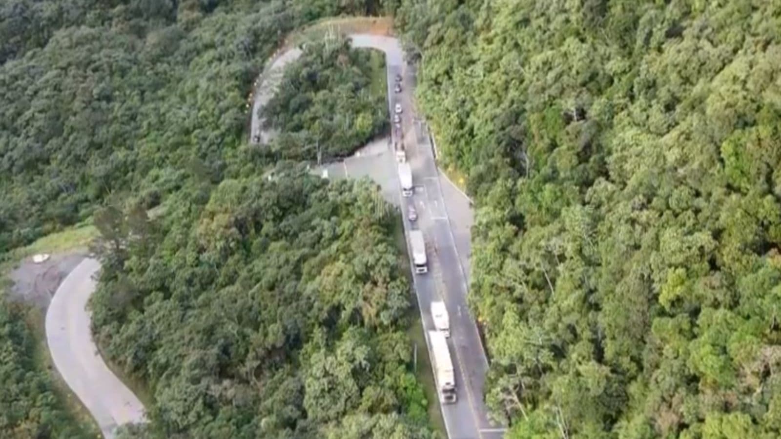 “A polícia multa por qualquer coisinha…”: drones flagram motoristas irresponsáveis em rodovias de SC