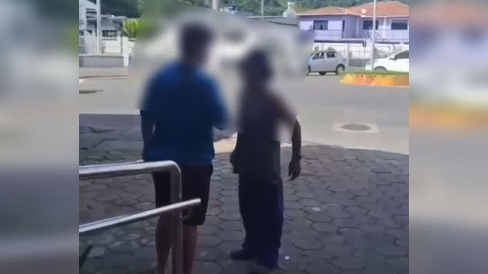 “Todo cagado”: andarilho assusta moradores em cidade catarinense