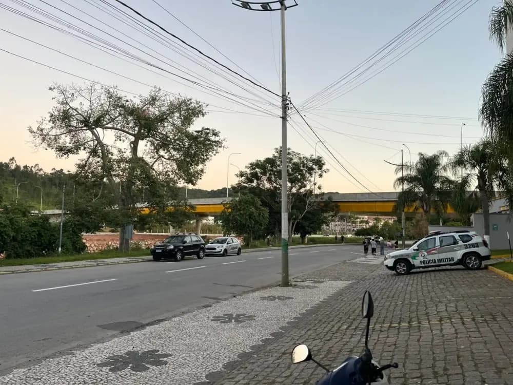 Jovem é morto com facada no peito após briga com padrasto em Brusque