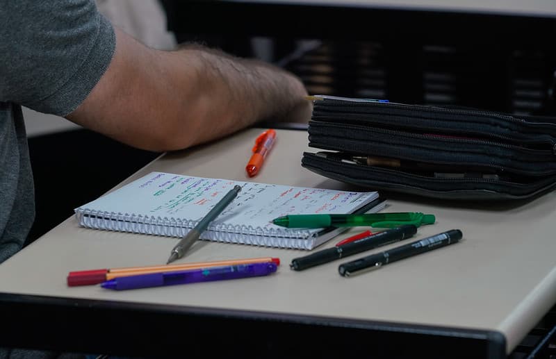 “Sonho virou pesadelo”: alunos de Medicina em SC denunciam exclusão no Universidade Gratuita