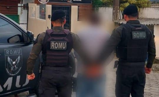 Procurado por homicídio é preso em Itapema enquanto trabalhava em obra