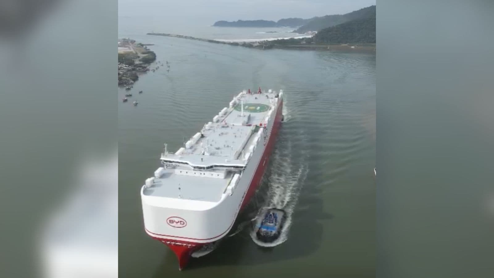Como funciona a operação que descarrega 7 mil carros da BYD no Porto de Itajaí