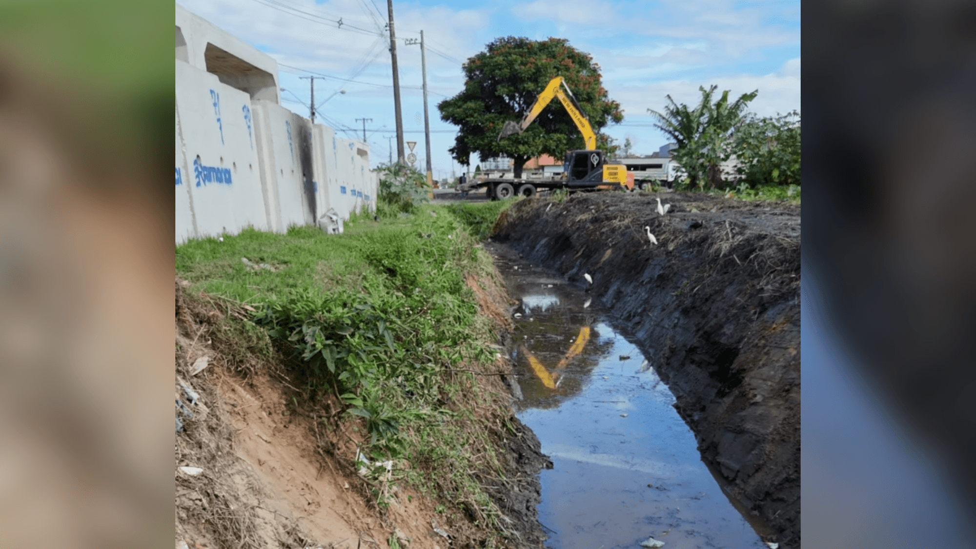 Obra de drenagem na entrada do Jardim Progresso, em Tijucas, depende de autorização da SCGás para avançar
