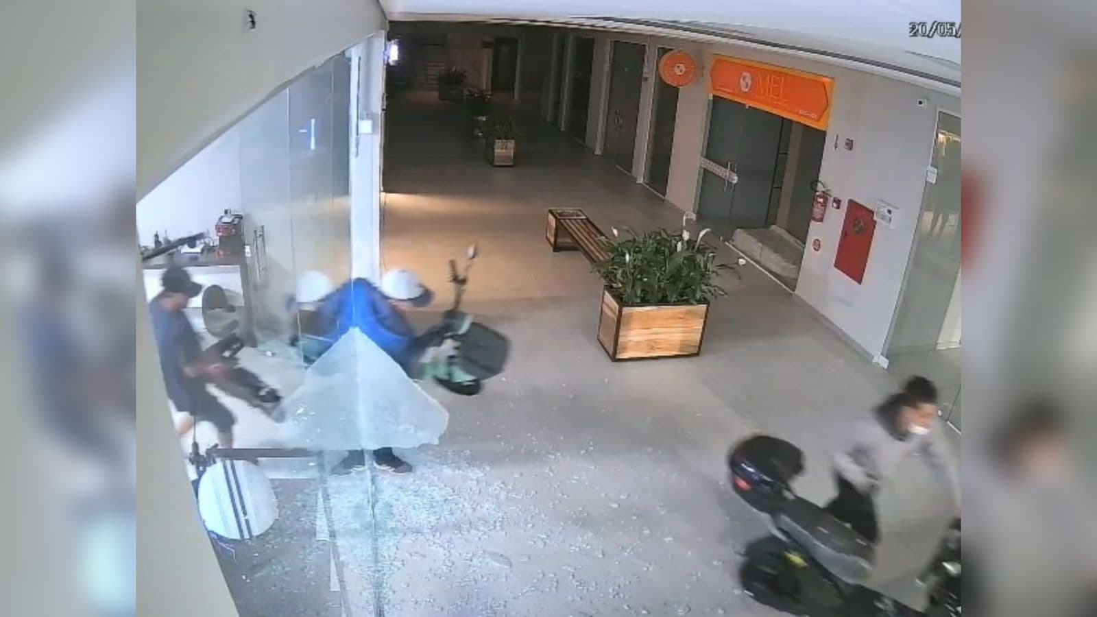 Motos elétricas viram alvo de criminosos em SC e ladrões fazem “a limpa” em loja recém-inaugurada