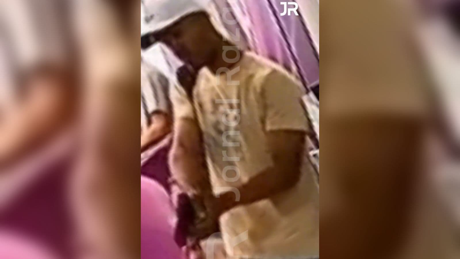 Momento de pânico: vídeo mostra clientes rendidos e loja sendo “saqueada” em Itapema