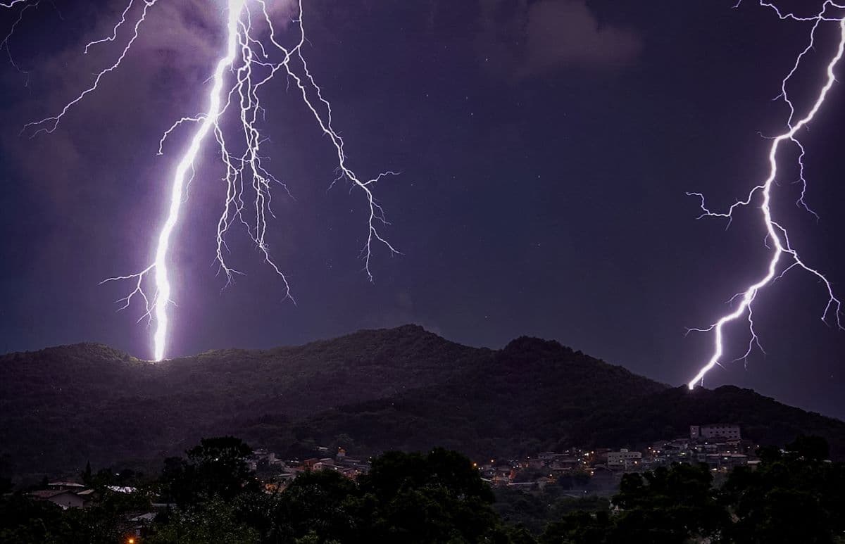 SC tem previsão de chuva intensa e risco de temporais entre quinta e sexta-feira