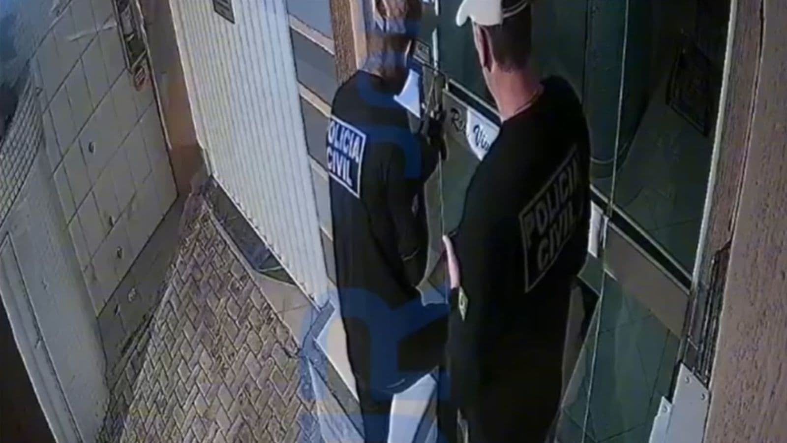 Criminosos fantasiados de policiais civis tentam invadir condomínio em Itapema