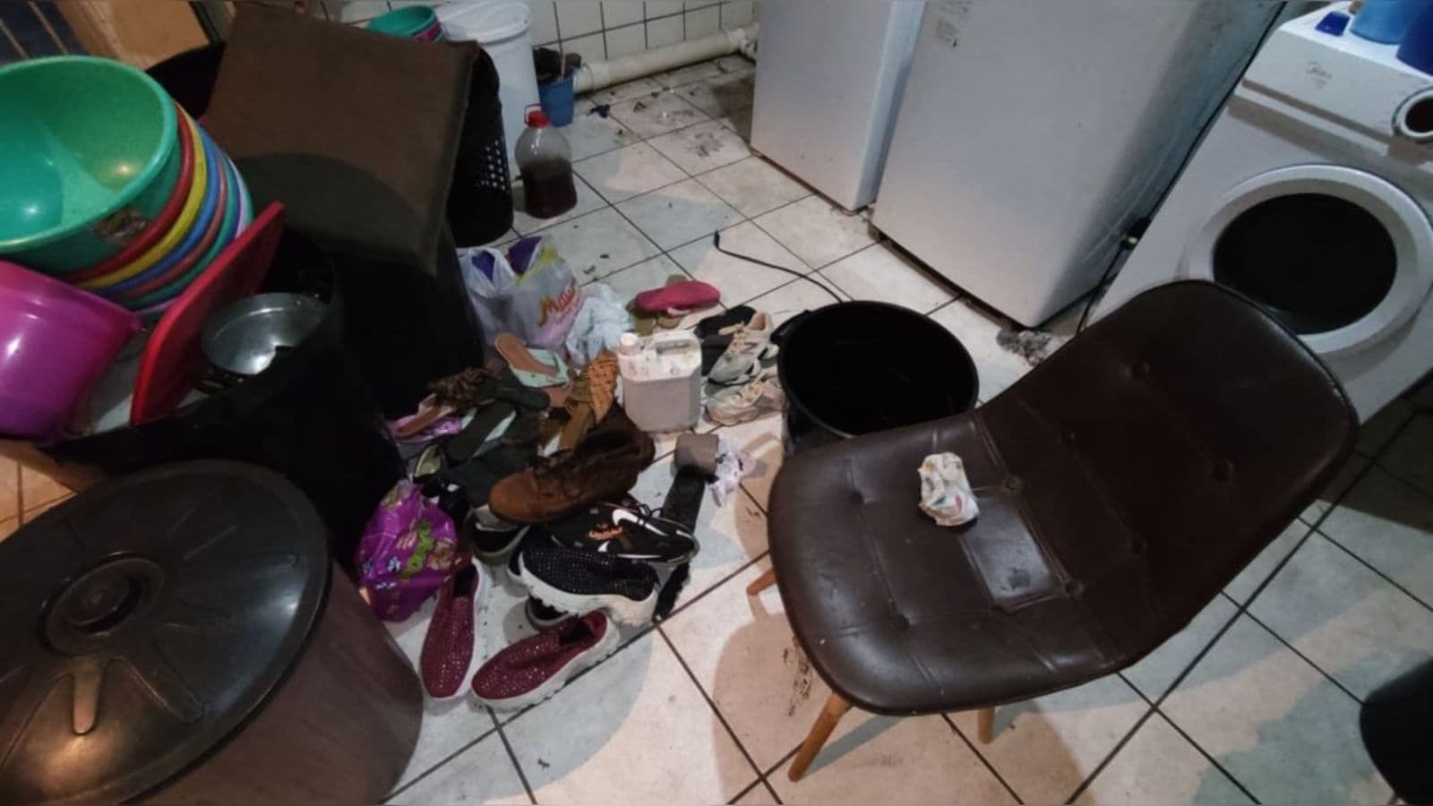 Idoso é achado amarrado em lar clandestino em SC