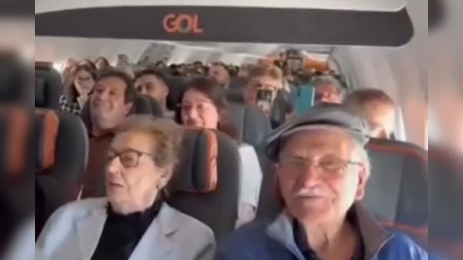 “Primeira viagem de avião aos 90 anos”: casal do Sul de SC realiza sonho e celebra 67 anos de união em Aparecida