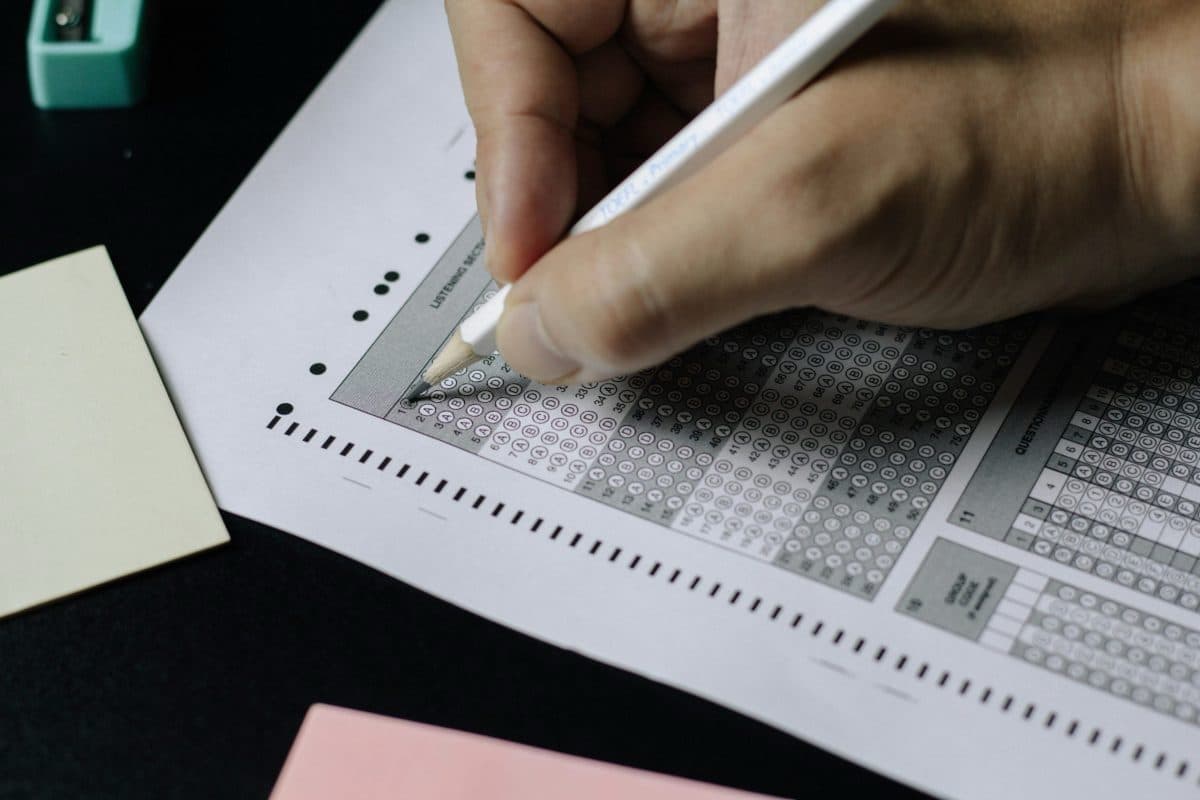 Concurso público em SC oferece salários de até R$ 15,8 mil; inscrições abertas