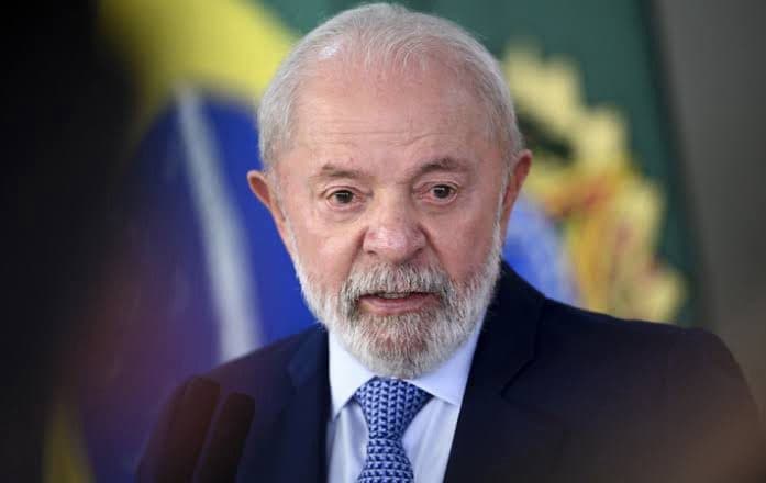 Lula bate recorde de rejeição e perde apoio de católicos, mostra pesquisa