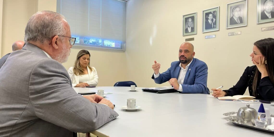 Estado autoriza contratação de pediatras para reabertura da emergência do HU em Florianópolis