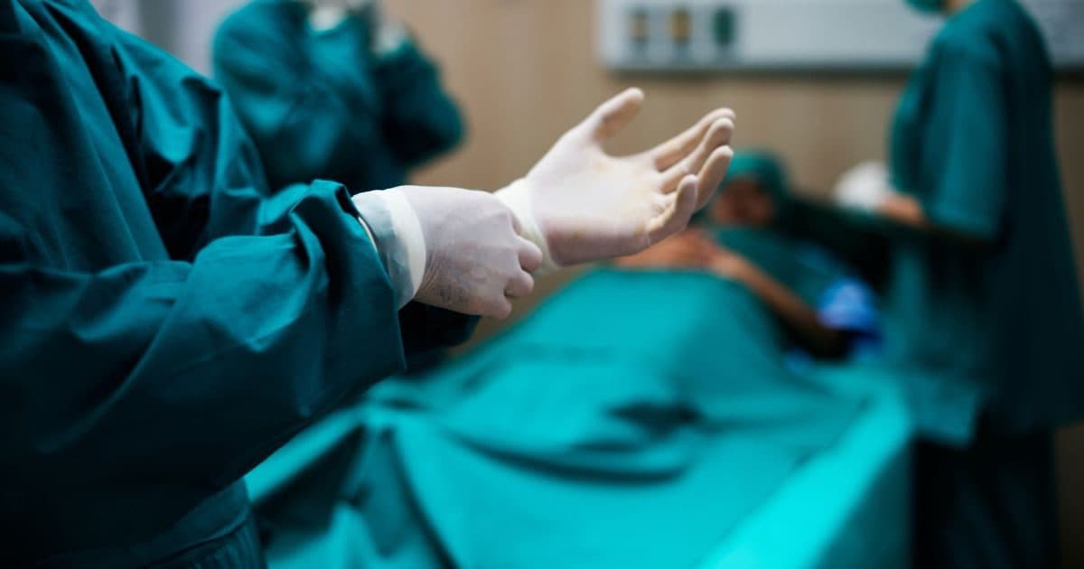 Filho que deixou mãe em estado vegetativo após espancamento brutal pega 22 anos de prisão em Brusque