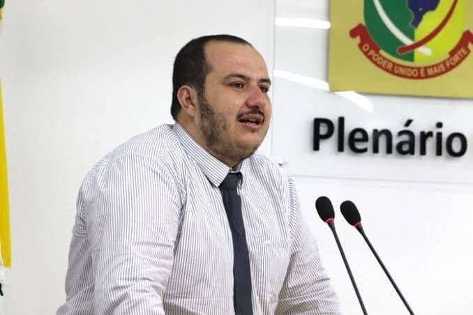 Ex-vereador de SC choca ao dizer o que políticos fazem em viagens a Brasília