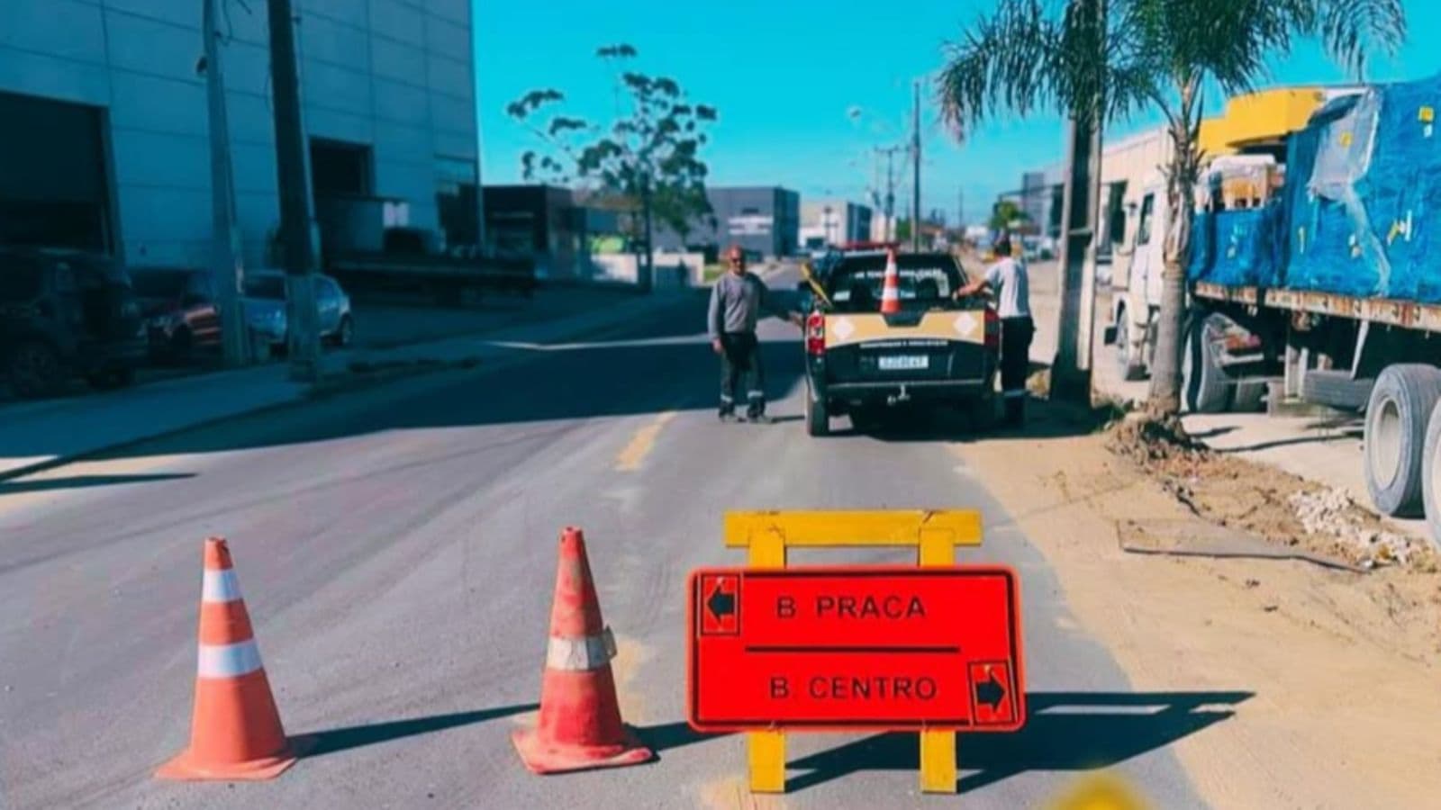 Avenida Coleira em Tijucas é totalmente interditada para obras pluviais